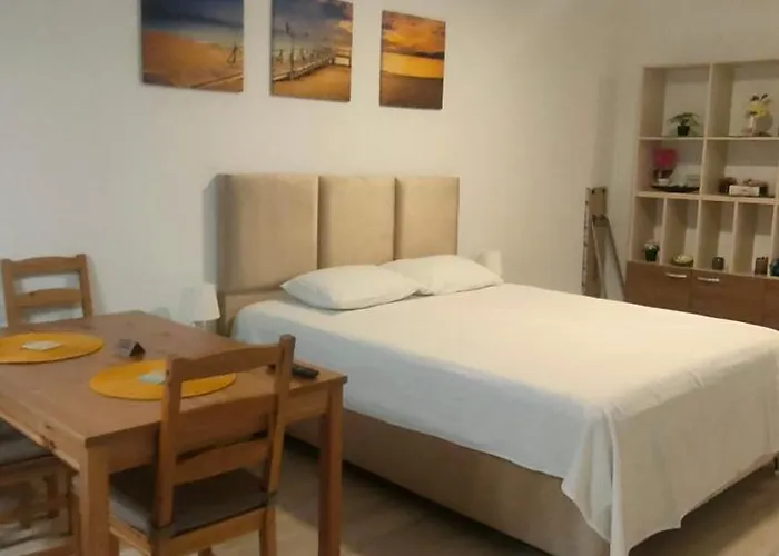 Dc Ghencea 158 Self Check-in بوخارست