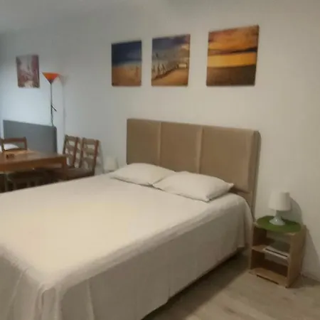 Dc Ghencea 158 Self Check-in * Bucarest